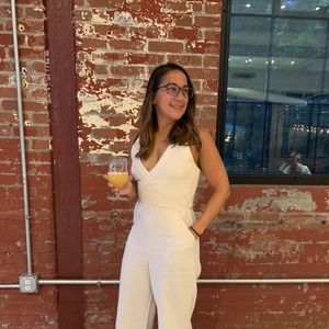 Meet your Posher, Carla